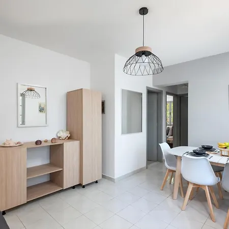 Fourlanou House Apartamento *