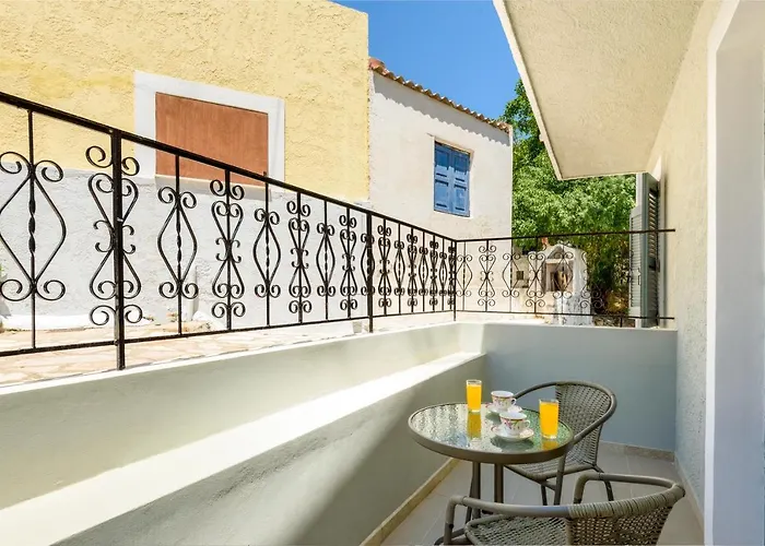 Fourlanou House Apartamento Chalki Town