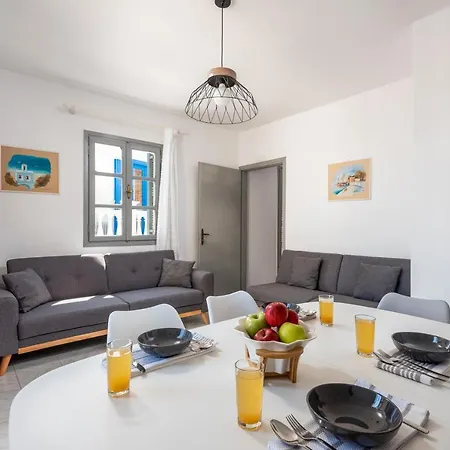 Fourlanou House