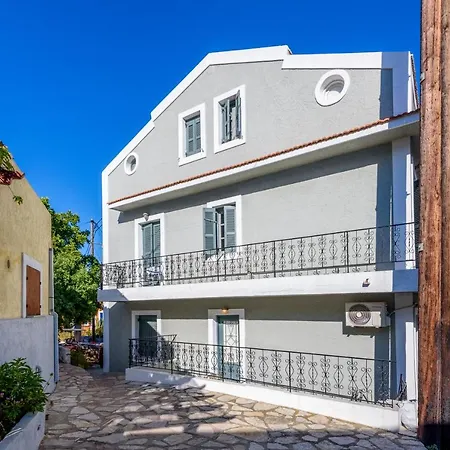 Fourlanou House Apartamento *
