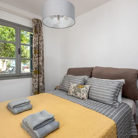 Fourlanou House Chalki Town